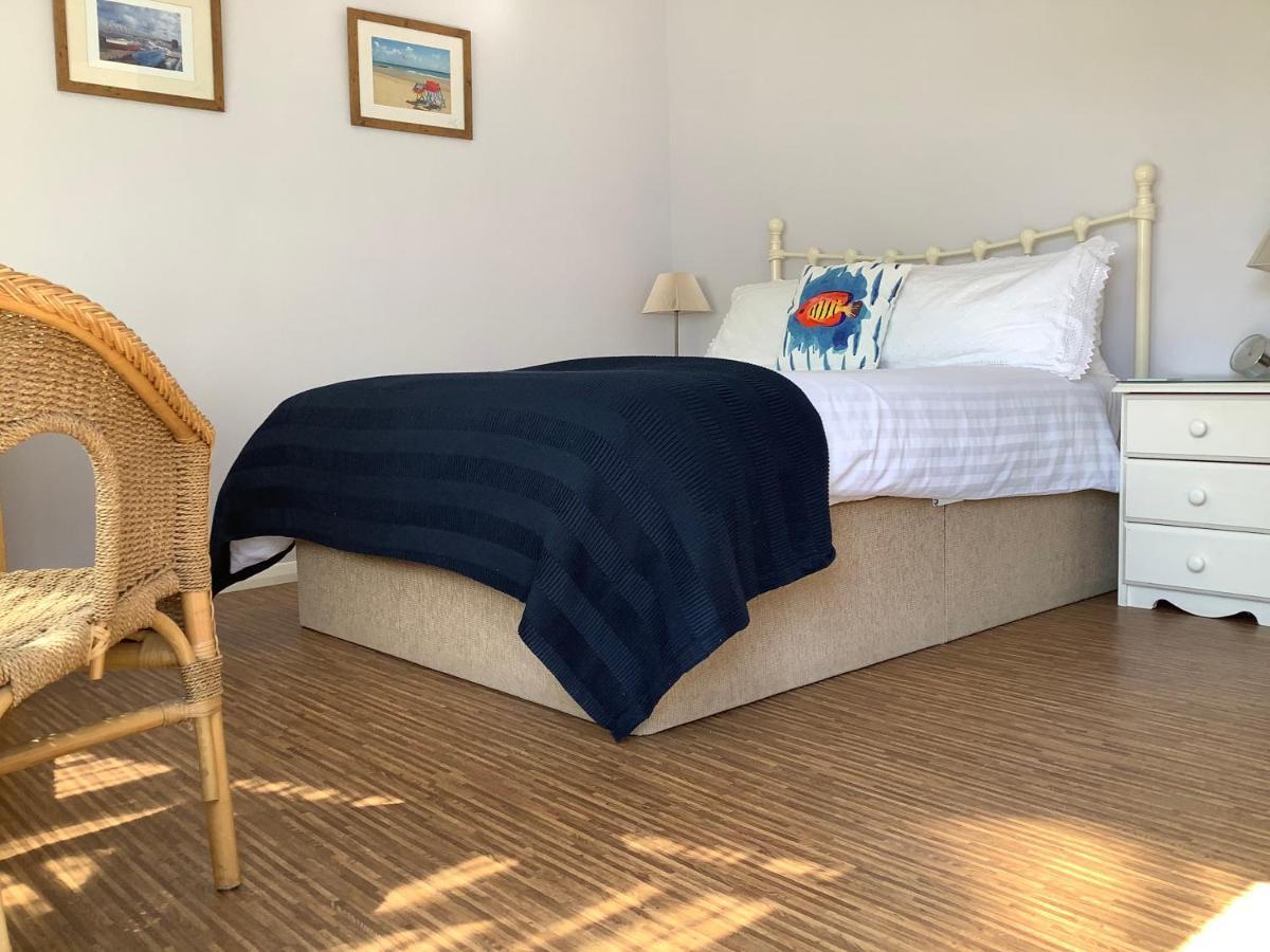 The Coast Yard B & B Chalet Hotel 셀시 외부 사진