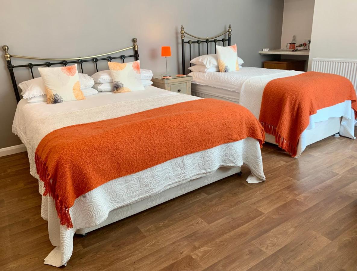 The Coast Yard B & B Chalet Hotel 셀시 외부 사진