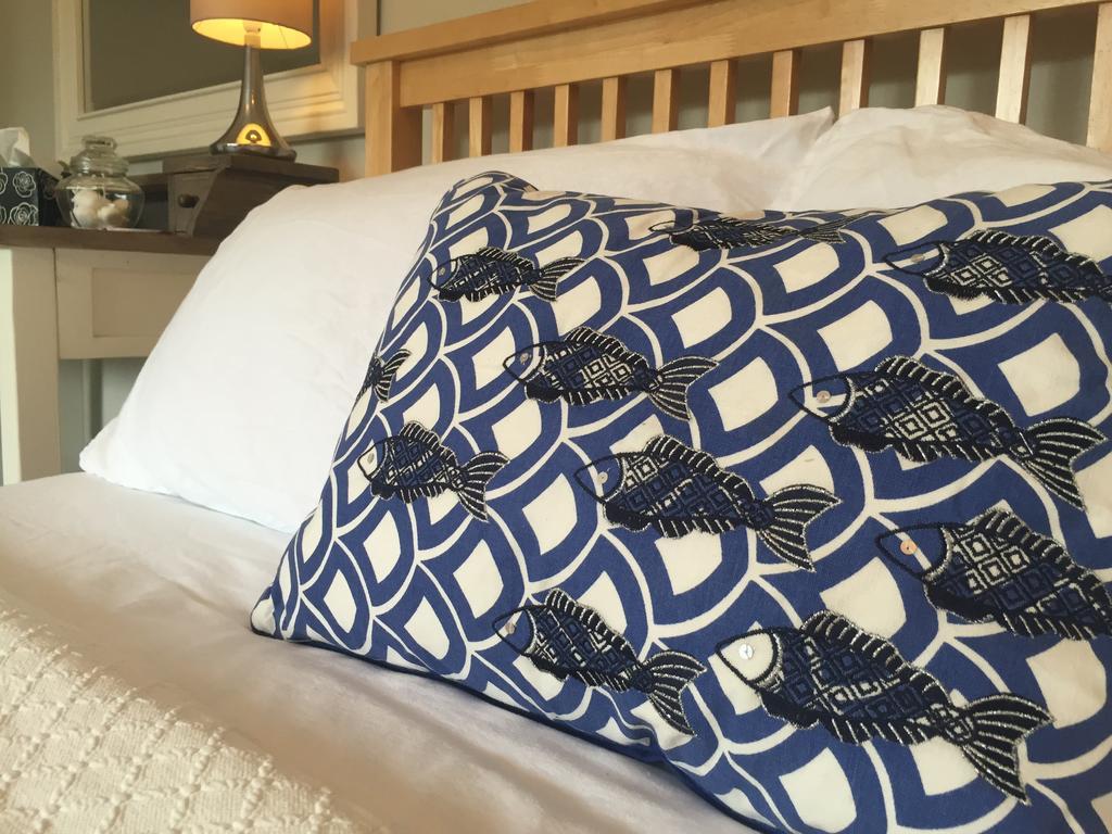 The Coast Yard B & B Chalet Hotel 셀시 외부 사진