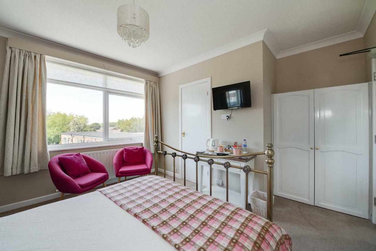 The Coast Yard B & B Chalet Hotel 셀시 외부 사진
