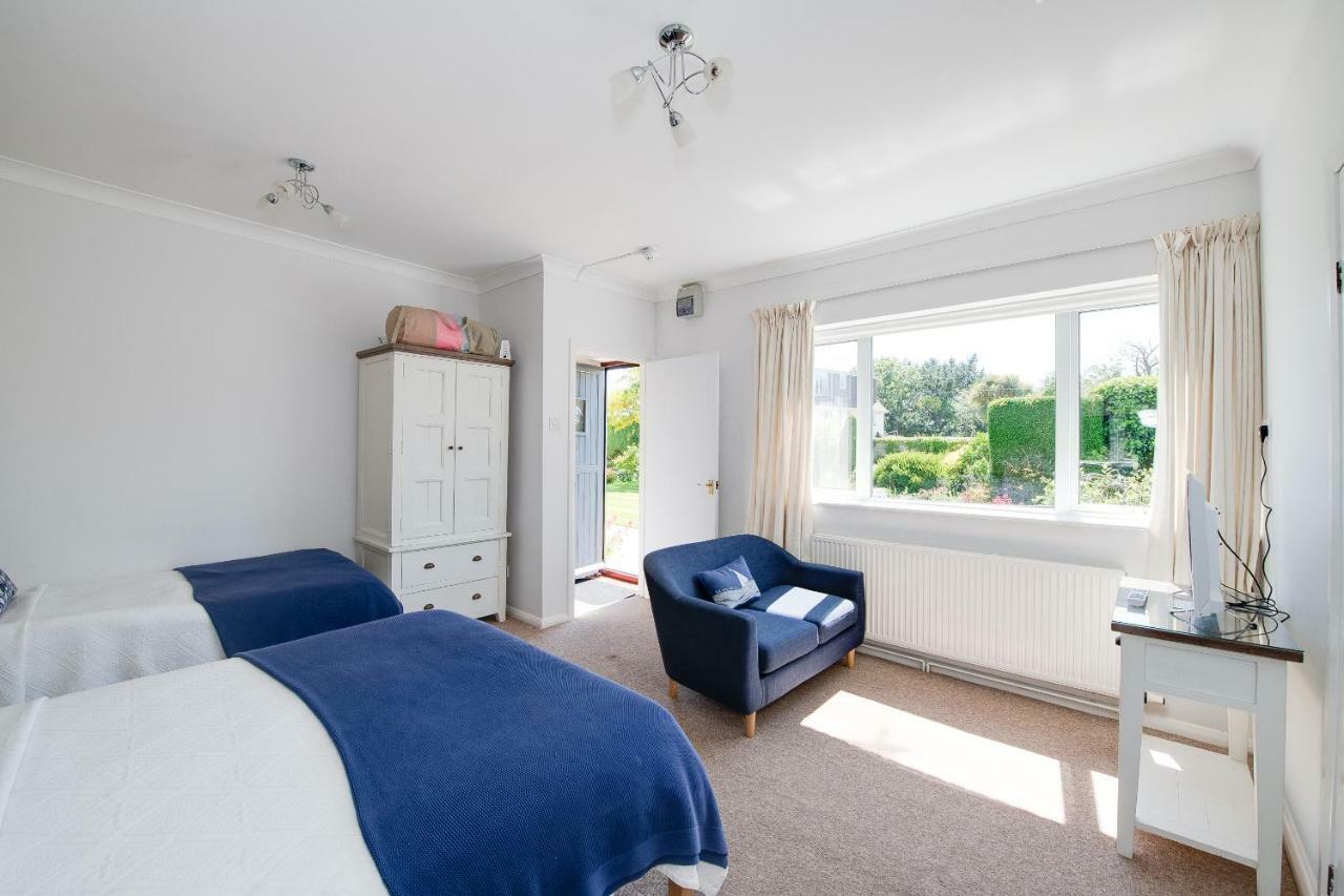 The Coast Yard B & B Chalet Hotel 셀시 외부 사진